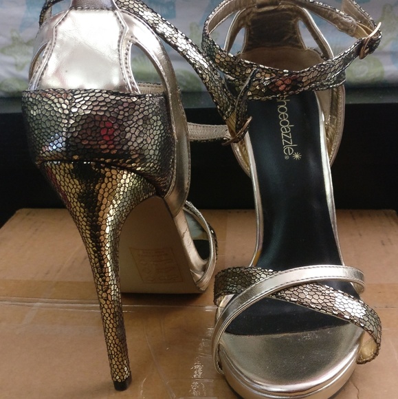 shoedazzle strappy heels